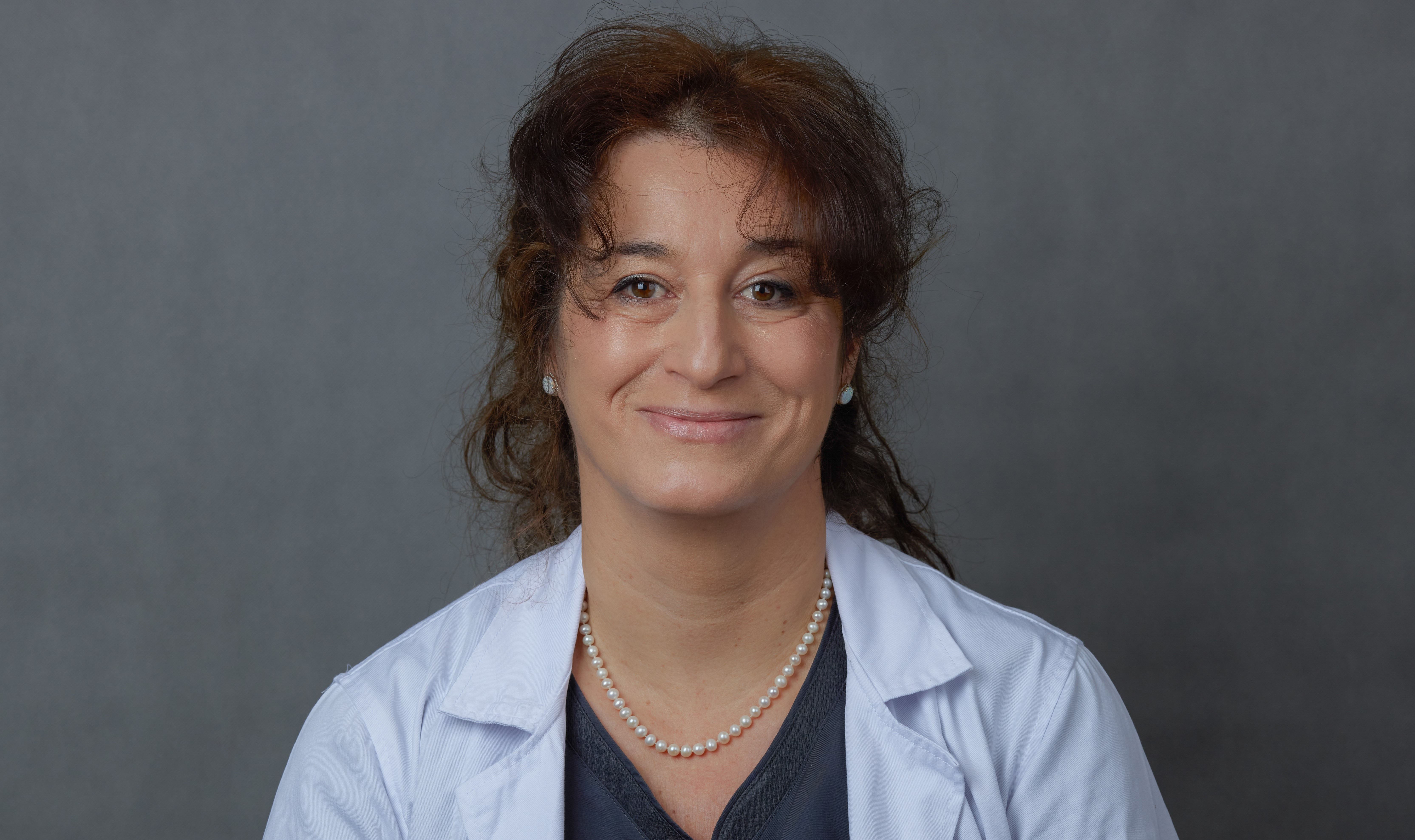 dr. Molnár Anikó 
