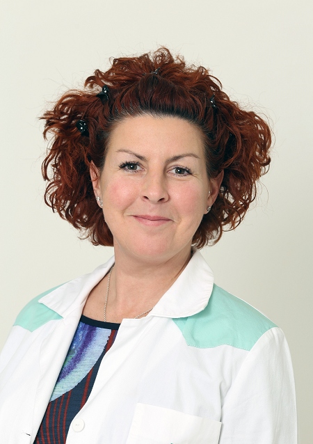 Dr. Borbola  Kinga 