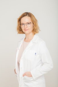 Dr. Benedek Zsófia 